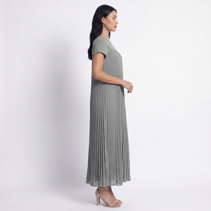 Petra Women's Pleated Oversized Maxi Dress, Sleeveless Round Neck