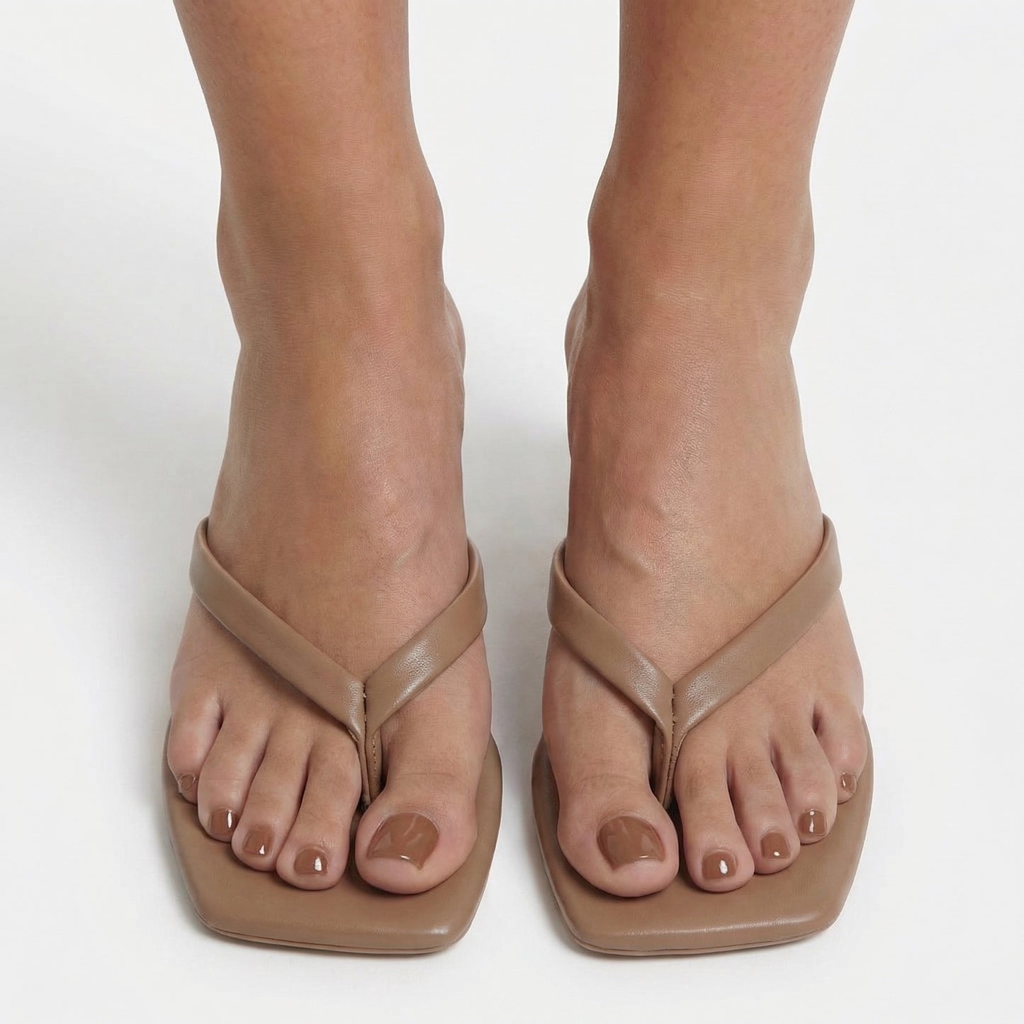 Véronique | Women’s Thong Kitten-Heel Sandals Slip-On